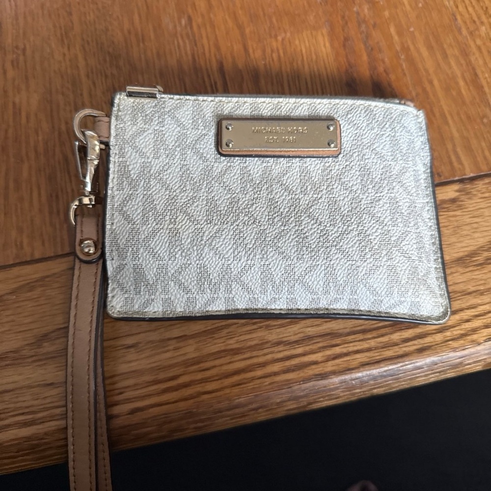 Michael Kors Wristlet